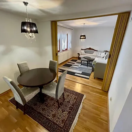 Apartman Logavina 7+ *